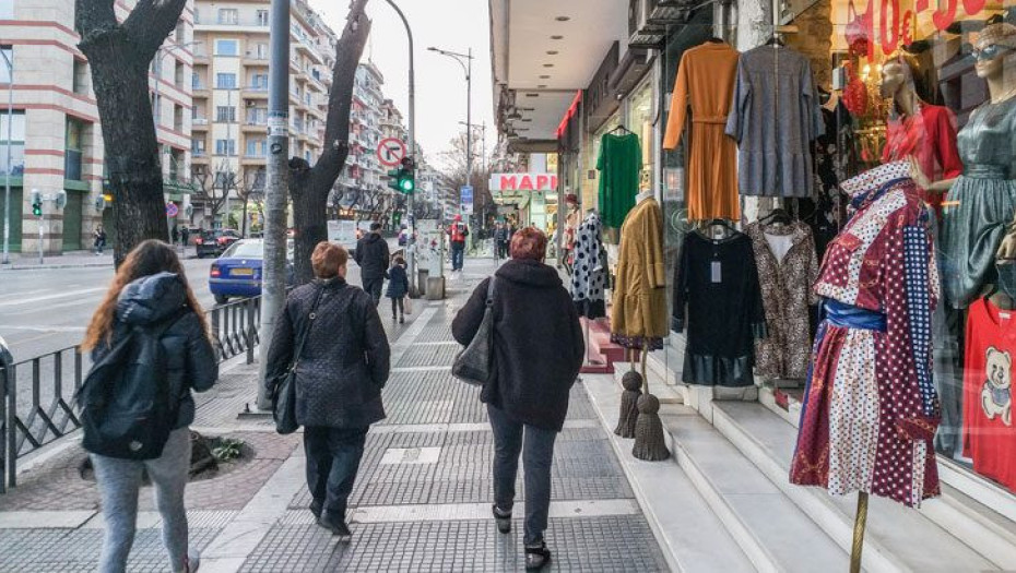 Για το άνοιγμα των καταστημάτων την προσεχή Κυριακή: Στα κάγκελα οι έμποροι
