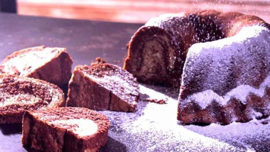 Κέικ βανίλια- σοκολάτα του Άκη Πετρετζίκη