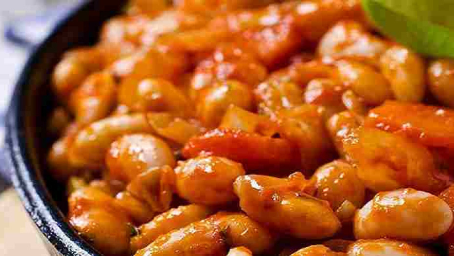 Φασόλια γίγαντες: Κλασική συνταγή για μελωμένους γίγαντες στο φούρνο