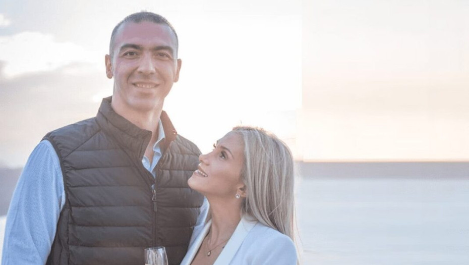 Έφυγε ο Αλέξανδρος Νοκολαίδης: Συντετριμμένοι η γυναίκα του Δώρα και ο πεθερός του Αργύρης Τσαμπάζης