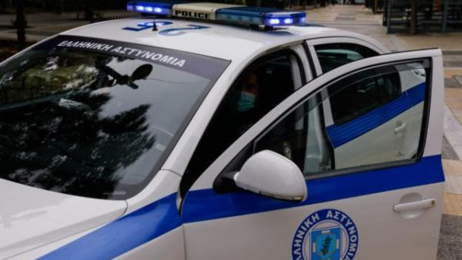 Συνελήφθη για μαστροπεία η μητέρα της 12χρονης στον Κολωνό