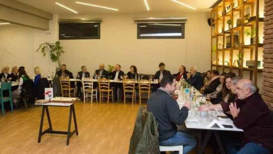 Το ΕΠΙΛΟΓΕΣ έκοψε την δική του Βασιλόπιτα