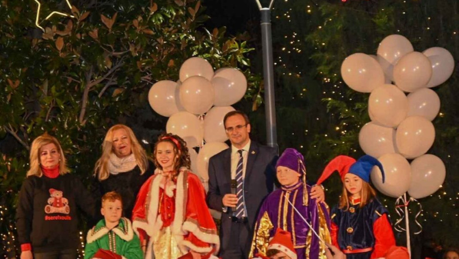 Ξεκίνησε η φετινή Πολιτεία των Ευχών: Γκρίνιες για την Ερμού από επαγγελματίες…