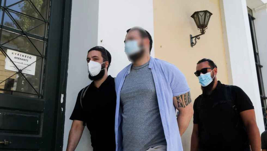 Πρώην παίκτης ριάλιτι: Ήμουν συνοδός με πελάτες ηθοποιούς & επιστήμονες, έδιναν 1.000 ευρώ για μία νύχτα