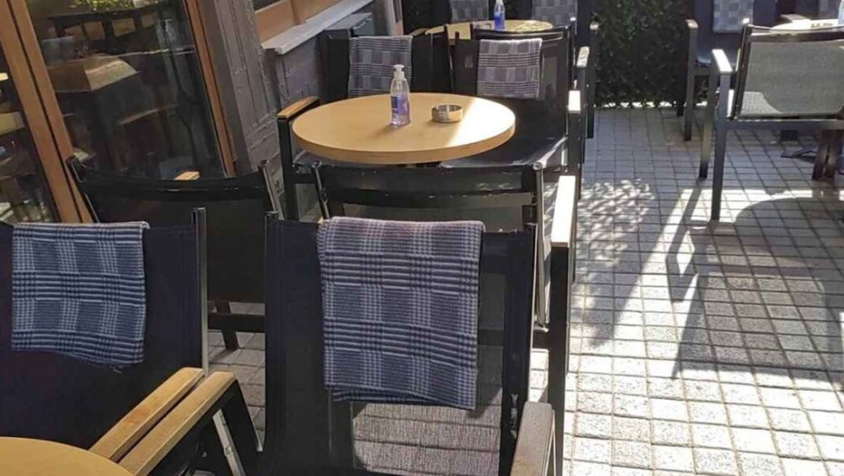 Θεσσαλονίκη: Τα καταστήματα εστίασης μοιράζουν κουβέρτες στους πελάτες και κλείνουν τις σόμπες