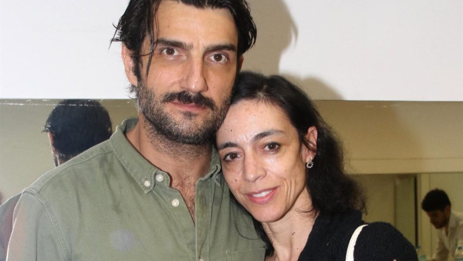Έλενα Τοπαλίδου: Η σύζυγος του Νίκου Κουρή και η ευτράπελη καθημερινότητά της – «Είμαι λίγο πριν από το Αλτσχάιμερ, ο γιος μου μού λέει “δεν αντέχω”»