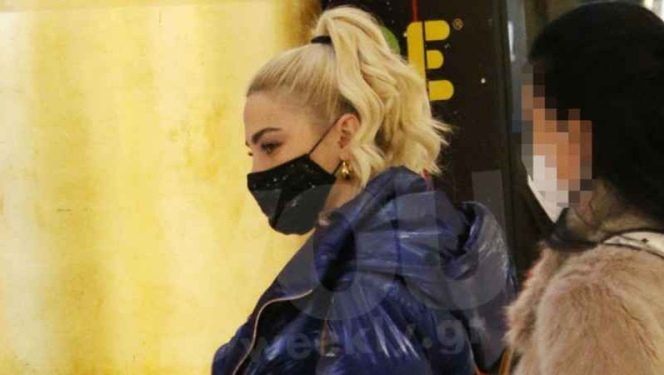 Ώρες αγωνίας: Λιποθύμησε στο αεροδρόμιο η εγκυμονούσα Ιωάννα Τούνη! (ΒΙΝΤΕΟ)