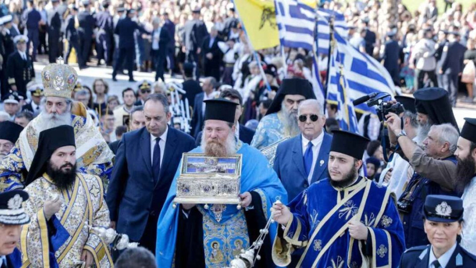 Πειραιάς: Με τιμές αρχηγού κράτους έφτασε η Αγία Ζώνη της Παναγίας από τη Μονή Βατοπαιδίου