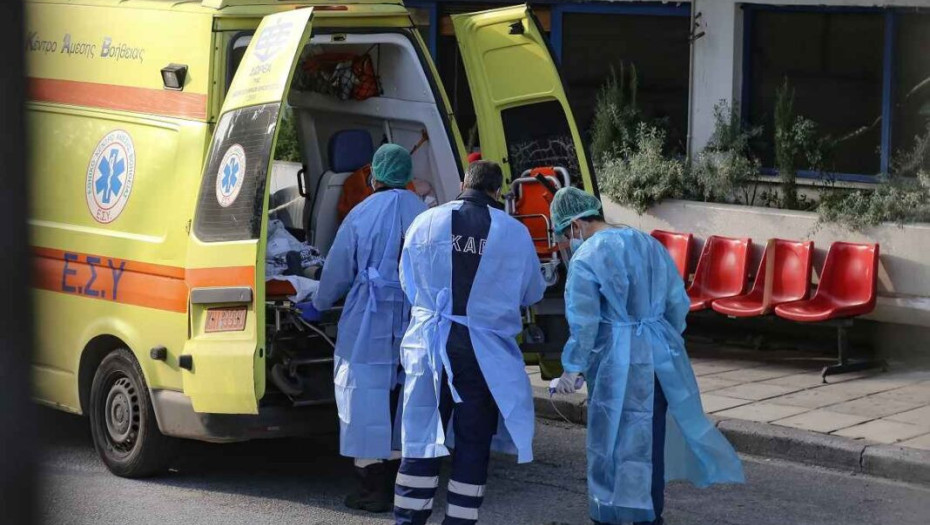 Οικογενειακό δράμα ανήμερα Καθαρά Δευτέρα: Μητέρα ζούσε 3 μέρες με το νεκρό παιδί της στο σπίτι, σοκ στο Βόλο