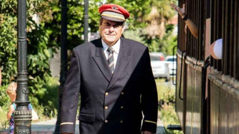 Όλο το ίντερνετ χειροκροτάει τον επί 40 χρόνια σταθμάρχη του Βόλου, είπε επιτέλους αυτό που έπρεπε να πει κάποιος