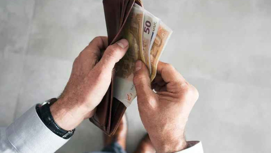 Από την 1η Απριλίου 2023: Πόσος θα είναι ο κατώτατος μισθός;