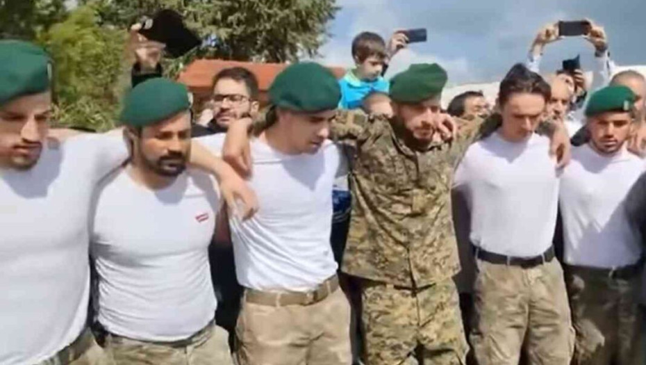 Ανατριχίλα! Άνδρες των ΛΟΚ αποτίουν φόρο τιμής στον Κυπριανό Παπαϊωάννου που έχασε τη ζωή του στα Τέμπη