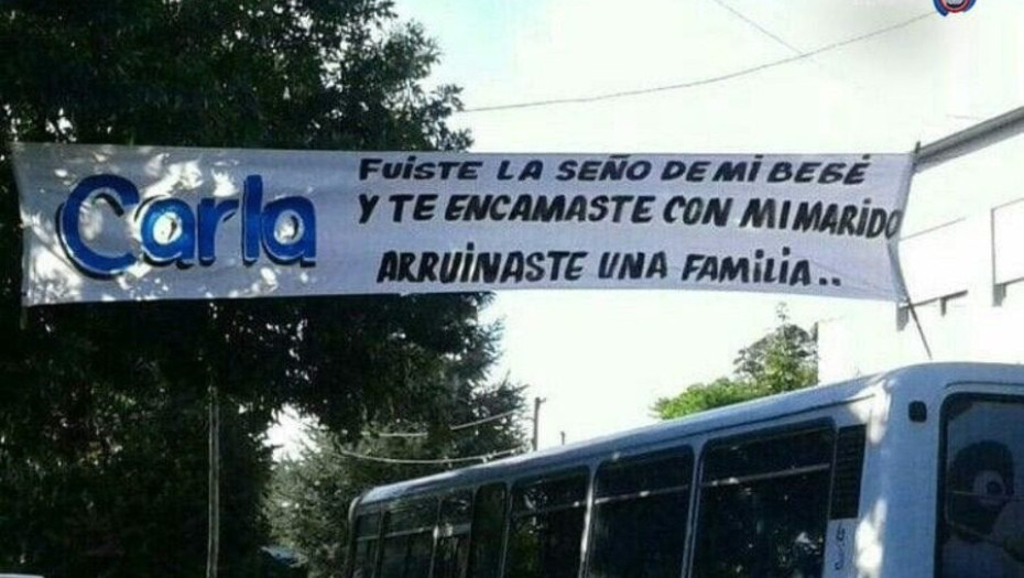 Υποψιαζόταν πως ο άντρας της τα είχε με τη δασκάλα του γιου της και έκανε το απίστευτο