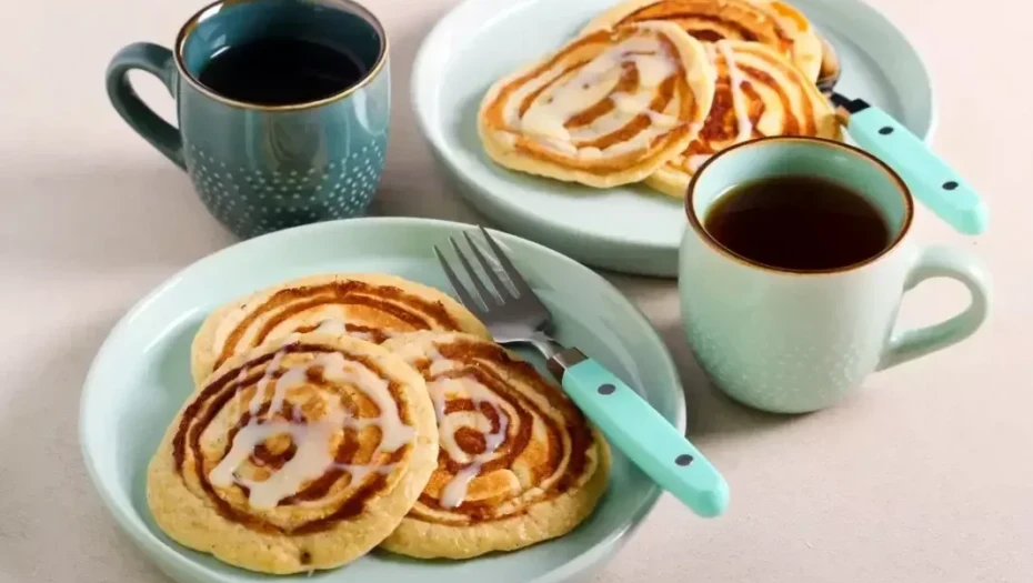Συνταγή για Pancakes σαν ρολάκια κανέλας