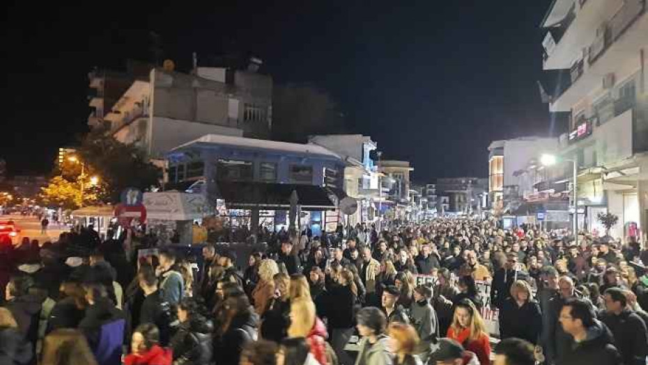 Την Κυριακή το βράδυ οι Σερραίοι βγήκαν στους δρόμους!