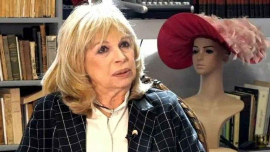 Άννα Φόνσου: Η Αλίκη Βουγιουκλάκη στον γάμο μου επισκίασε τα πάντα, κρίμα το φουστάνι που φόρεσα