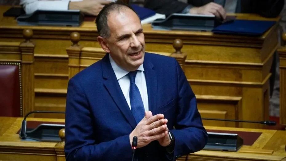 Γεραπετρίτης: Λειτουργικός από τον Νοέμβριο του ’22 ο σταθμός στη Λάρισα – Ο σταθμάρχης δεν χρησιμοποίησε τις δικλίδες ασφαλείας (βίντεο)
