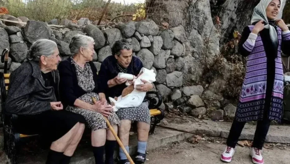 Πέθανε σε ηλικία 93 ετών η Αιμιλία Καμβύση, η τελευταία από τις τρεις «γιαγιάδες της Συκαμνιάς»