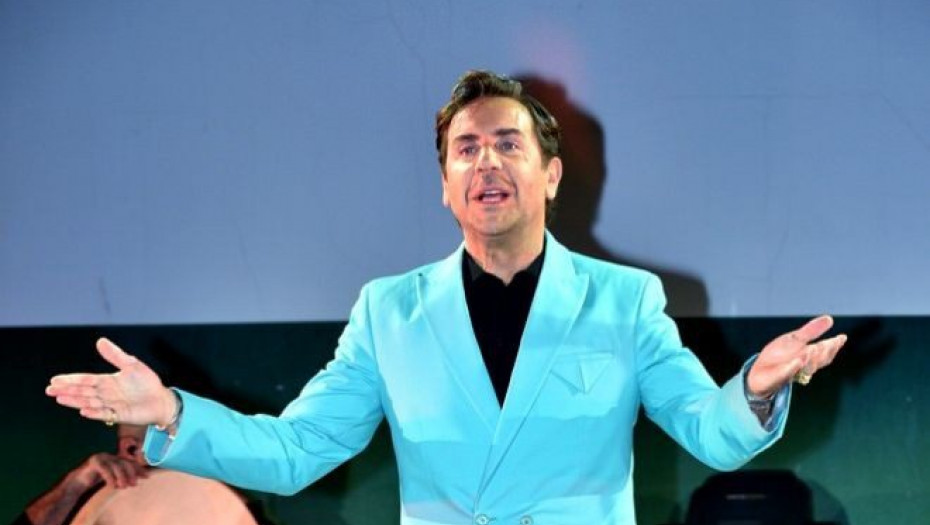 Γιώργος Μαζωνάκης: “Εκτέλεσαν” κομμάτι του στο αλβανικό Big Brother και αυτό δεν πήγε πολύ καλά
