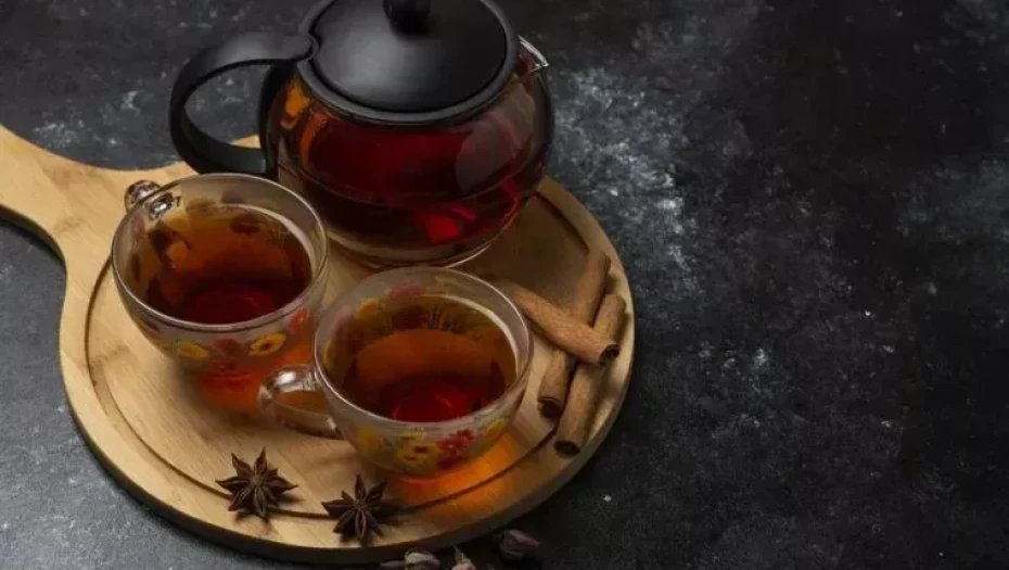 TEA TIME: ΤΑ ΜΥΣΤΙΚΑ ΚΑΙ ΤΑ ΟΦΕΛΗ ΤΟΥ ΑΡΩΜΑΤΙΚΟΥ ΡΟΦΗΜΑΤΟΣ