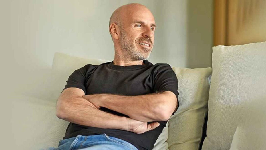 Στέφανος Ξενάκης: Από γκουρού της αυτοβελτίωσης και συγγραφέας των best seller στη σύλληψη για χρέη
