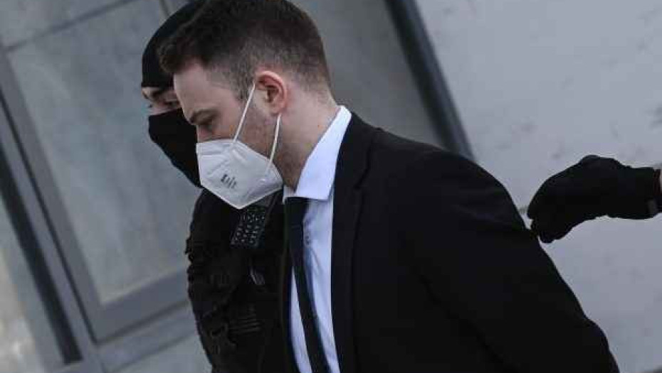 Μπάμπης Αναγνωστόπουλος: Έδωσε πανελλαδικές και ανέπτυξε τις απόψεις του για τη… βία κατά των γυναικών