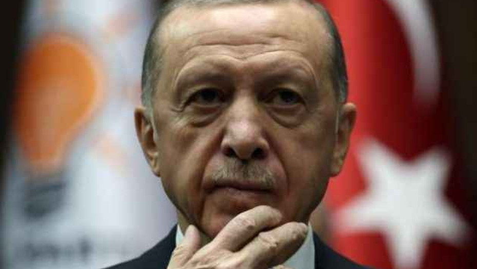 Ο Ερντογάν κρατήθηκε στην εξουσία με νύχια και με …δόντια!