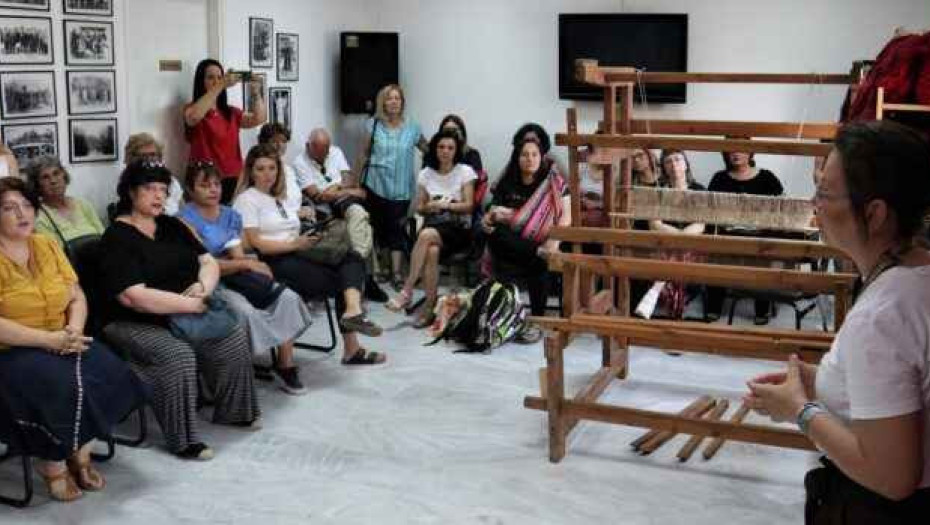 Ντούκου-ντούκου ο αργαλειός … στον Νέο Σκοπό