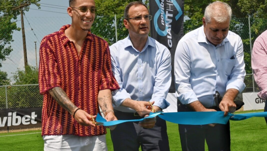Τσιμίκας & Χρυσάφης εγκαινίασαν ένα νέο γήπεδο ποδοσφαίρου στις Σέρρες!