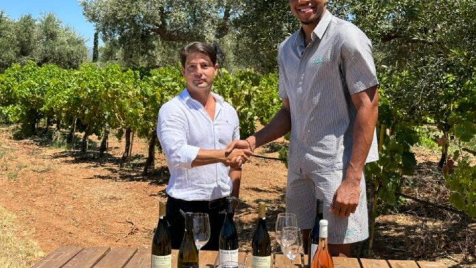 Οι Αντετοκούνμπο αγοράζουν το 10% των Ελληνικών Οινοποιείων