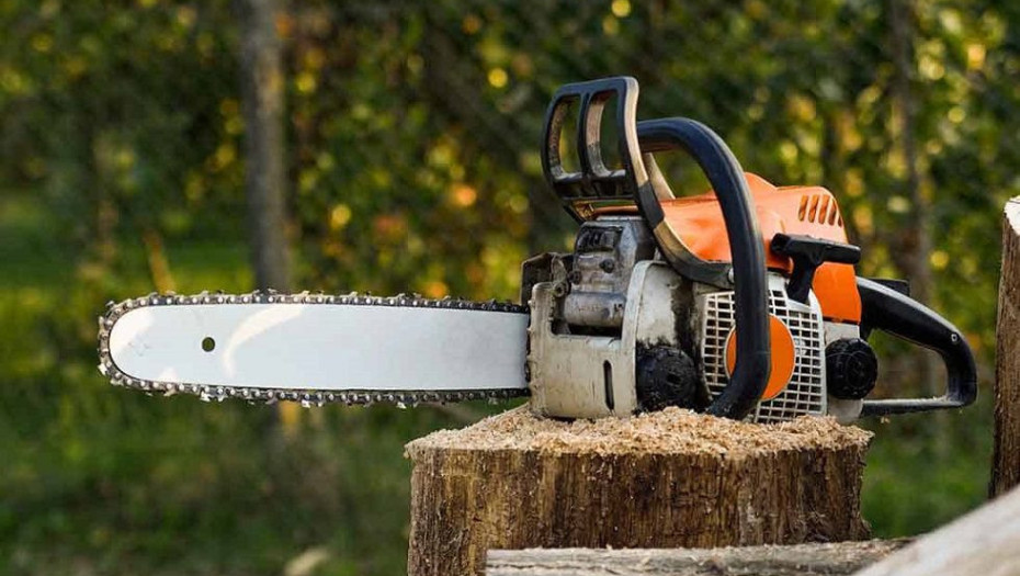 Βόλος: Μέθυσε και επιτέθηκε με αλυσοπρίονο σε εργαζόμενη του δήμου – «Είχα πει, δεν κατάλαβα τι έγινε»