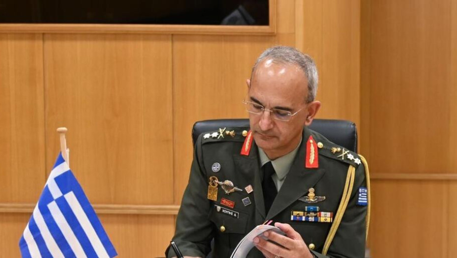 Το χιόνι και ο Δημήτρης Χούπης, οι ευρωεκλογές και η Πατουλίδου και οι.. βασιλόπιτες!