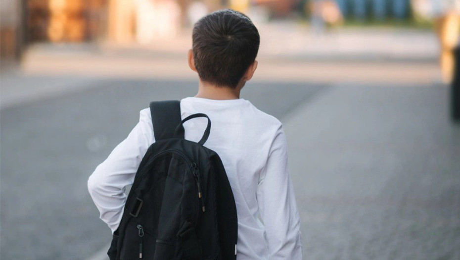 Γαλλία: 9χρονος ζούσε μόνος του επί δύο χρόνια και έκλεβε ντομάτες για να φάει