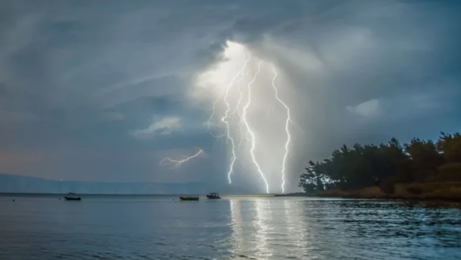 Έκτακτο δελτiο επıδείνωσης από την ΕΜΥ – Ποιες περιοχές θα χτuπήσει η κακοκαıρία
