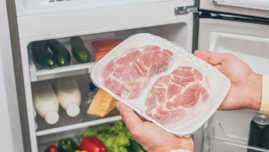 Γίνεται να παγώσετε εκ νέου κρέας που έχει ξεπαγώσει;