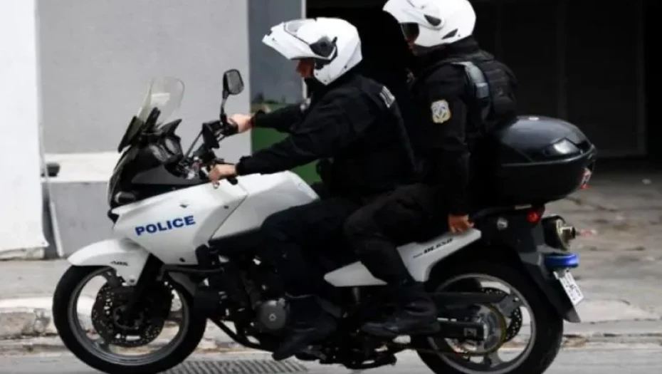 Εύβοια: Έκαψε με σίδερο το θετό ανάπηρο παιδί του!