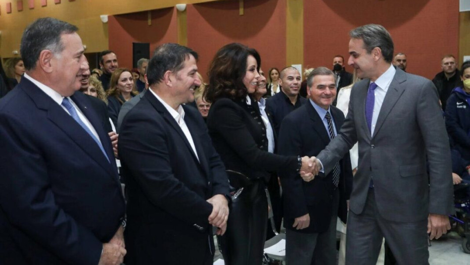 Υποψήφια Ευρωβουλευτής η Βούλα Πατουλίδου – Χάνει την θέση του Αντιπεριφερειάρχη;