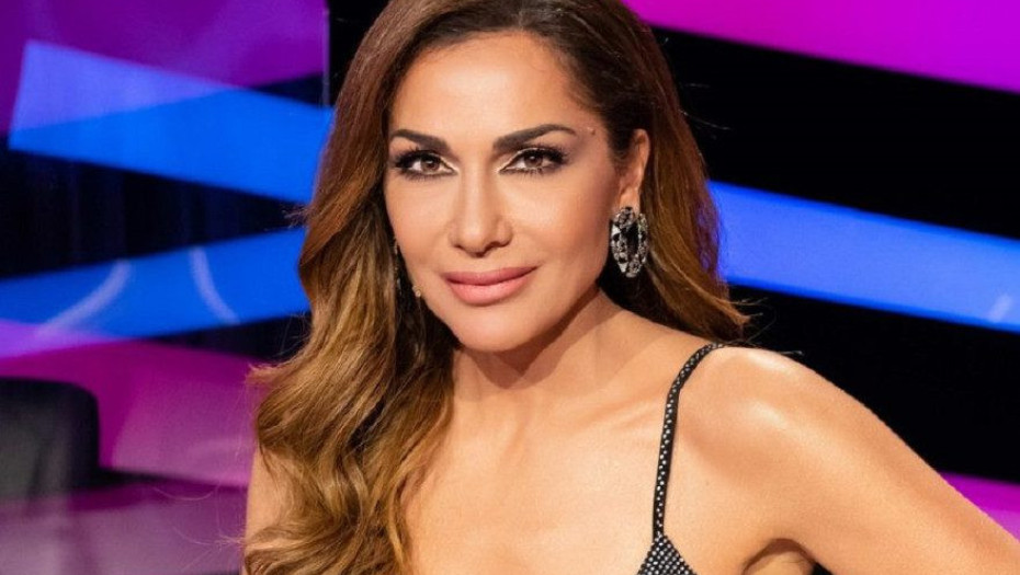 Δέσποινα Βανδή: «Η λίμπιντο δεν πέφτει με την εμμηνόπαυση, είναι μύθος»