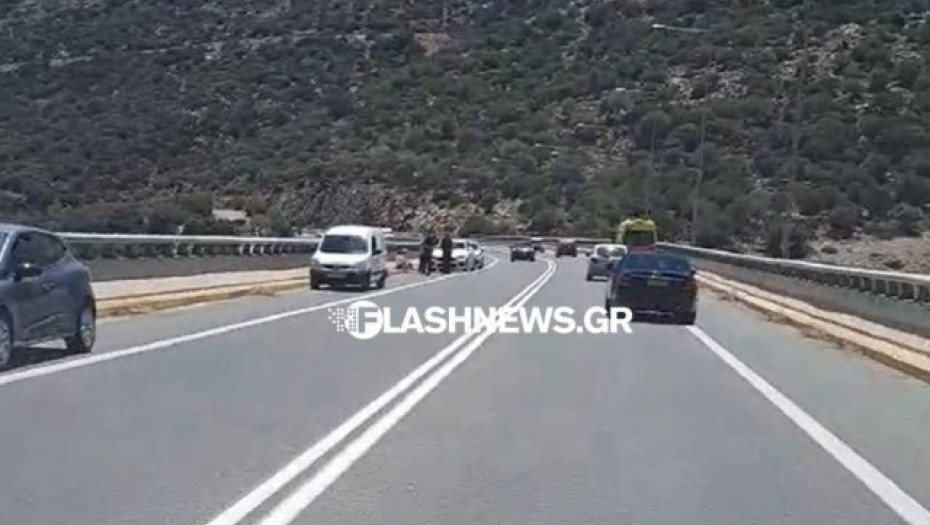 Τραγωδία στο Ηράκλειο: Τουρίστρια σταμάτησε για να βγάλει selfie και έπεσε από γέφυρα