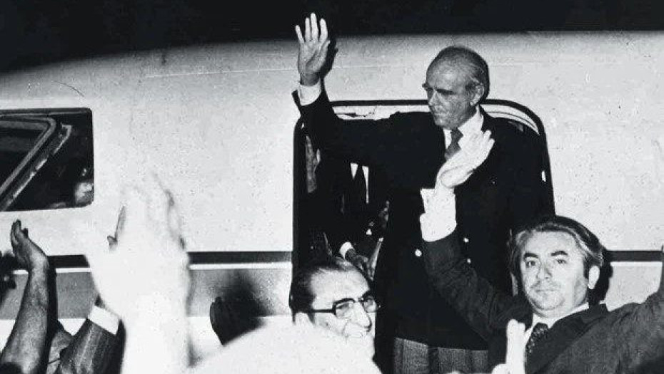 24 Ioυλιου 1974: 50 χρόνια από την αποκατάσταση της Δημοκρατίας