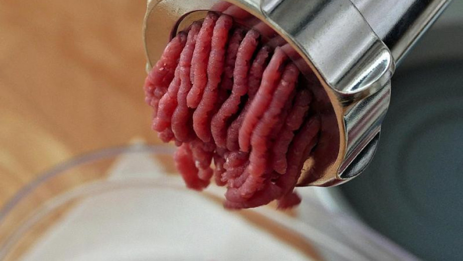 Απίστευτο περιστατικό στη Λάρισα: Μητέρα βρήκε σκάγια μέσα στον κιμά που αγόρασε από κρεοπωλείο