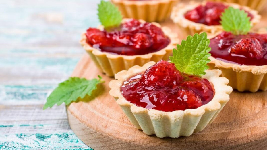 Συνταγή για δροσιστική τάρτα καρπούζι με κρέμα -Το γλυκό που πρέπει να δοκιμάσετε αυτό το καλοκαίρι