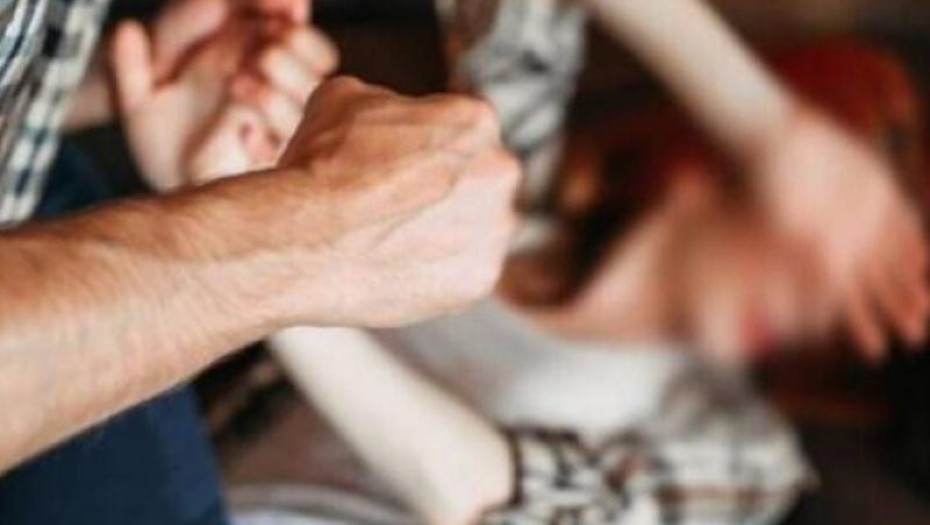 Φρίκη: Απείλησε με όπλο τη σύζυγό του για να συνευρεθούν