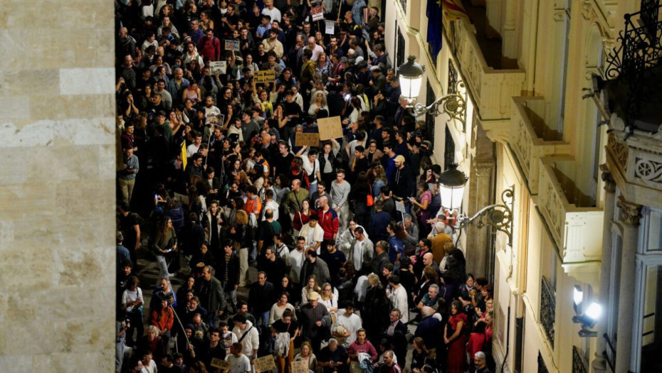 Διαδηλώσεις και οργή στην Ισπανία για τη διαχείριση των πλημμυρών 