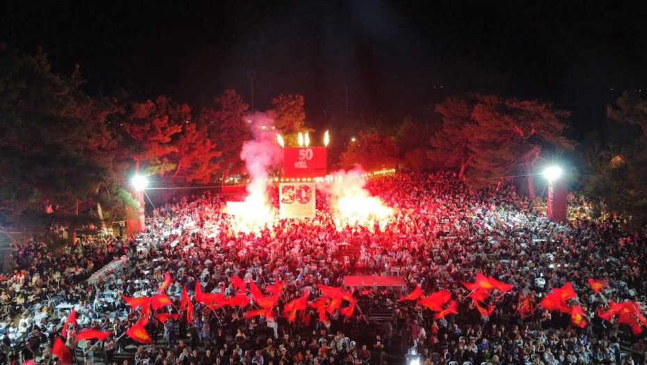 Πέτυχε το 50ο φεστιβάλ της ΚΝΕ – Ο Κουτσούμπας έχει …ρεύμα!