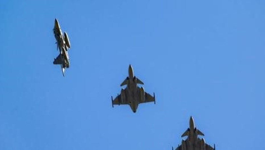 Αερομαχίες και διελεύσεις πολεμικών αεροσκαφών πάνω από το Θερμαϊκό για τη γιορτή της Πολεμικής Αεροπορίας