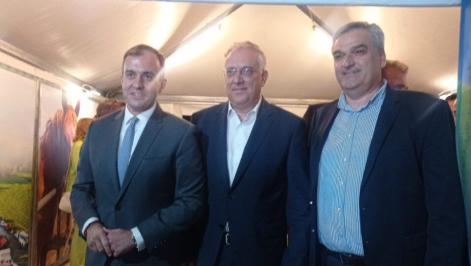 SEREXPO: Στο περίπτερο του Δήμου Εμμανουήλ Παππά ο Υπουργός Ανάπτυξης κ. Τάκης Θεοδωρικάκος