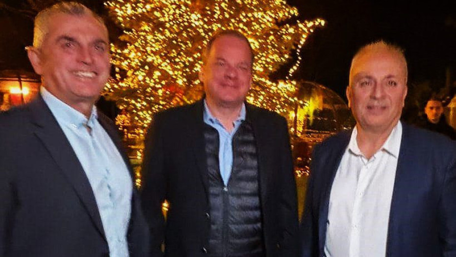 Την Πέμπτη ήταν η μέρα του Καραμανλή, την Παρασκευή η μέρα της …ΝΟΔΕ