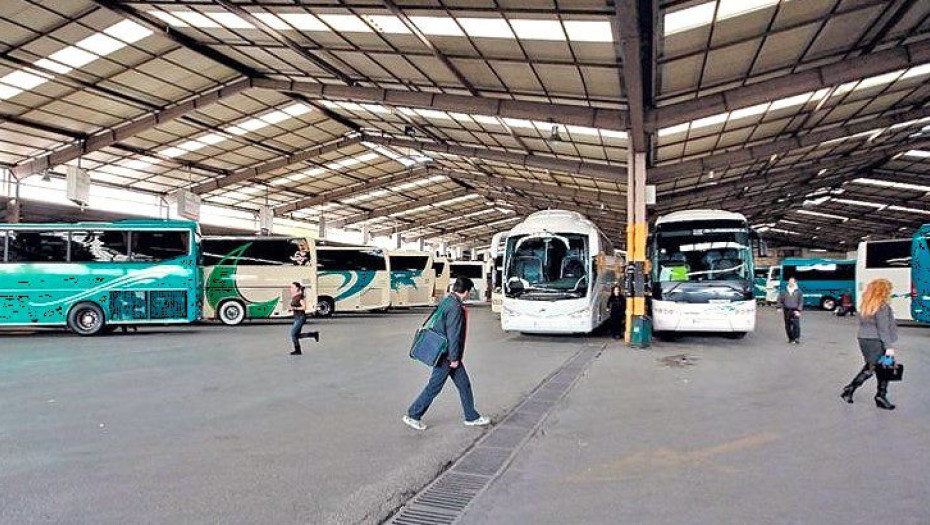 Με το κινητό στο χέρι viral ο οδηγός των ΚΤΕΛ