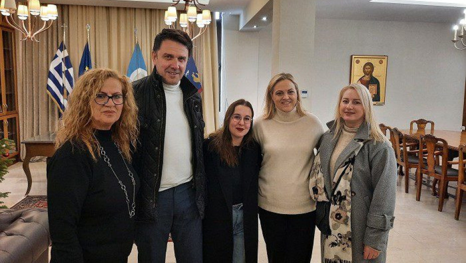 Παραδόθηκαν τα παιχνίδια που συγκεντρώθηκαν από την δράση «Γίνε Άη Βασίλης για μια ημέρα»